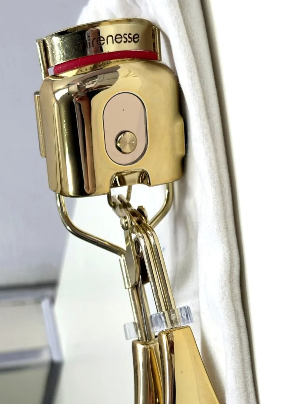 NWOT Mirenesse MegaCurl Heated Eyelash Curler Rechargeable Gold